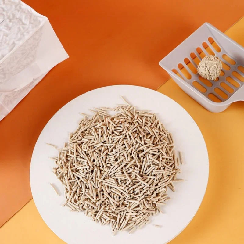 Natural tofu cat litter